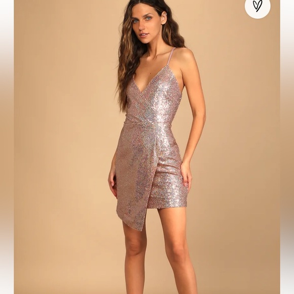 Lulu's Hilaria Rose Gold Iridescent Sequined bodycon mini dress size medium EUC - Picture 5 of 8